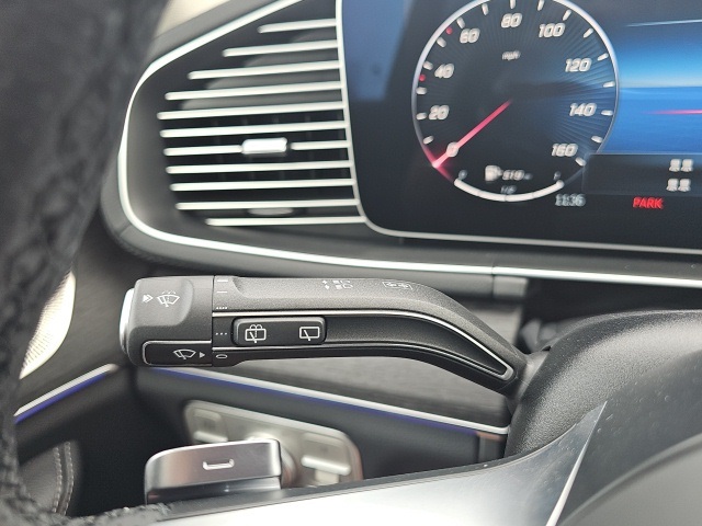 2026 Mercedes Benz GLS 450 4MATIC photo 25