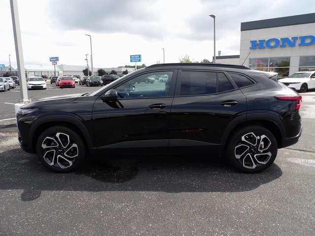 2025 Chevrolet Trax photo 4