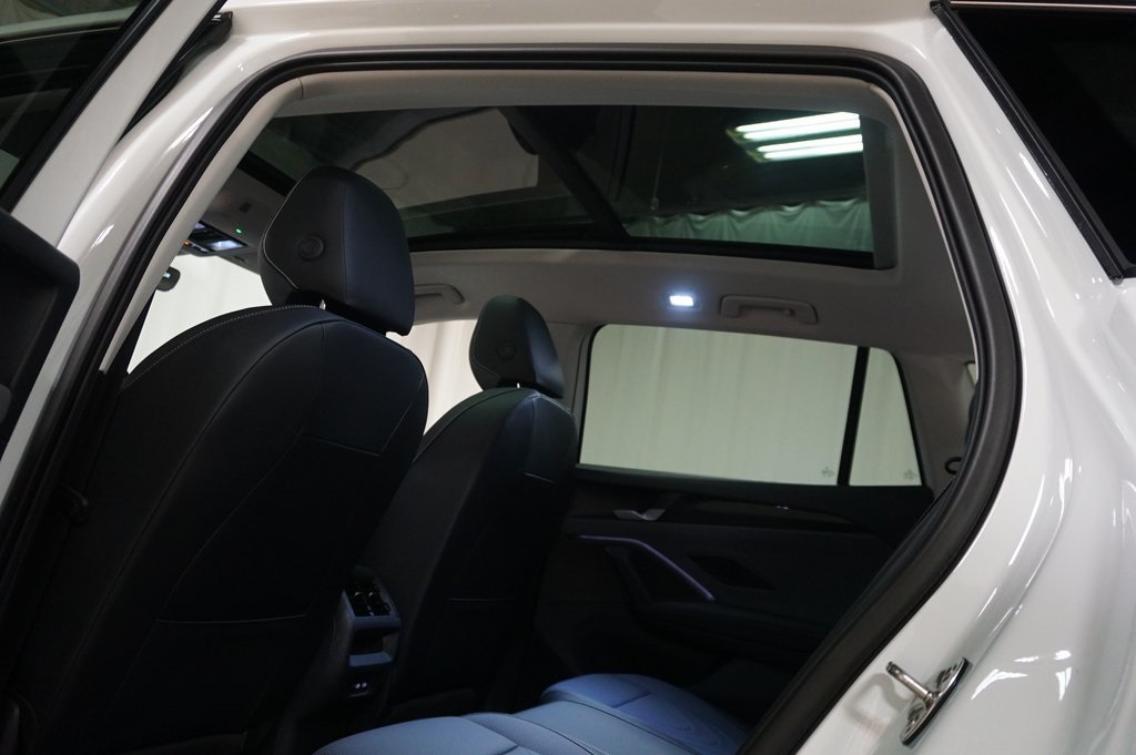 2025 Volkswagen Tiguan SE photo 23