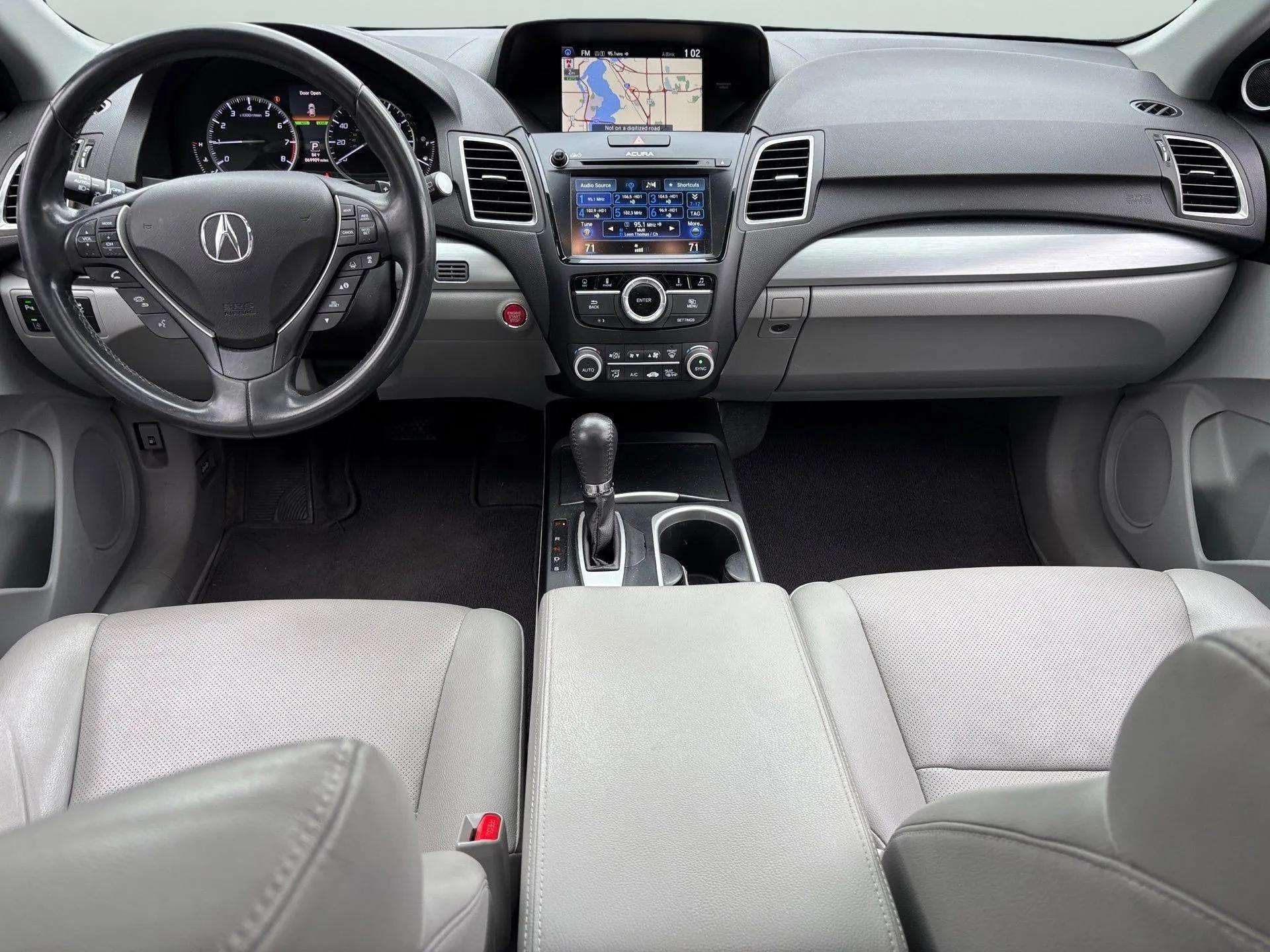 2017 Acura RDX Advance photo 3