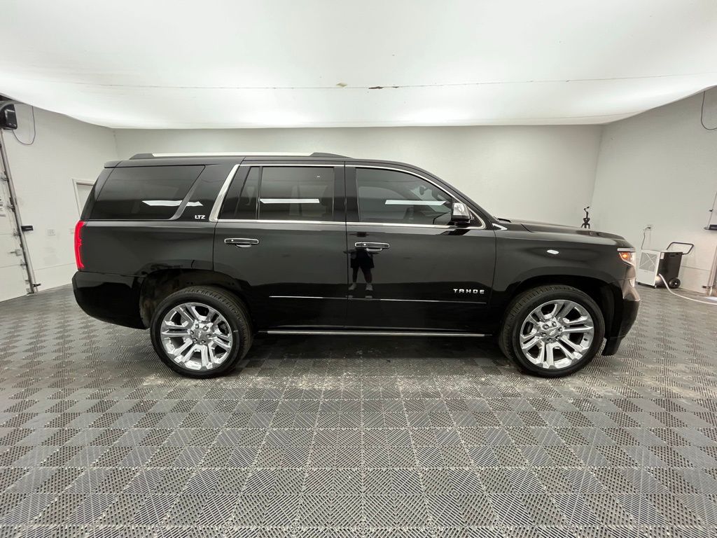 2016 Chevrolet Tahoe LTZ photo 10