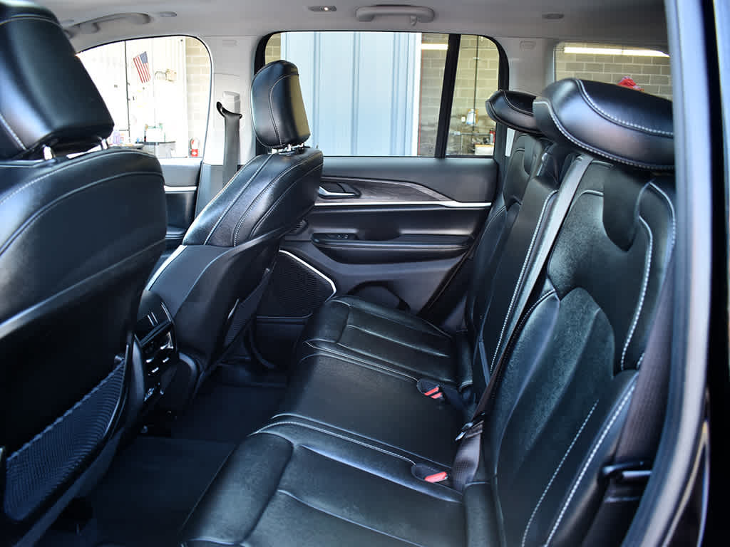 2023 Jeep Cherokee 4xe photo 6