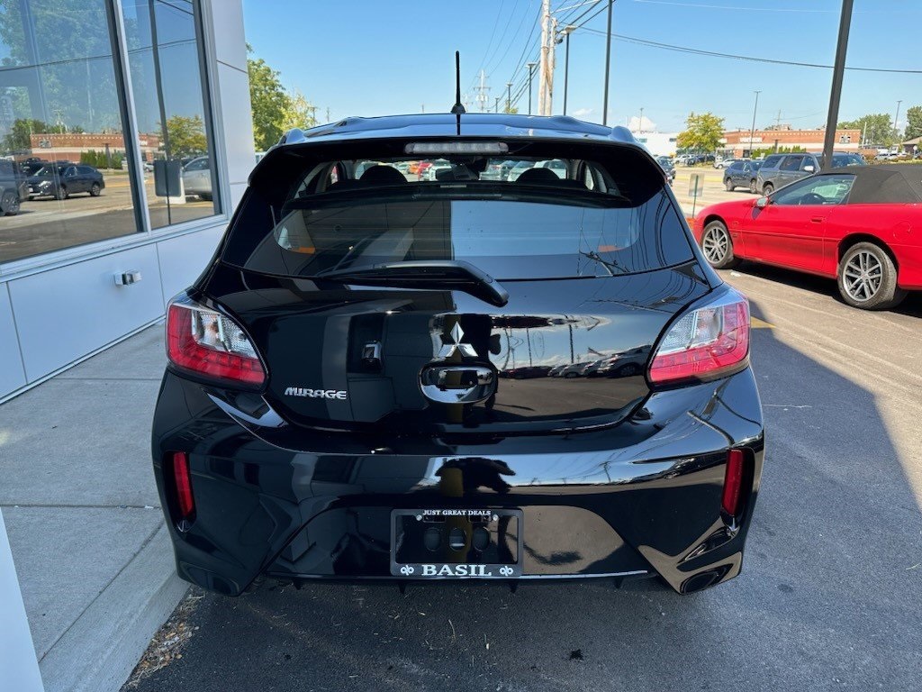2024 Mitsubishi Mirage ES photo 4