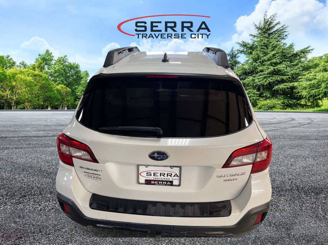 2018 Subaru Outback Limited photo 5