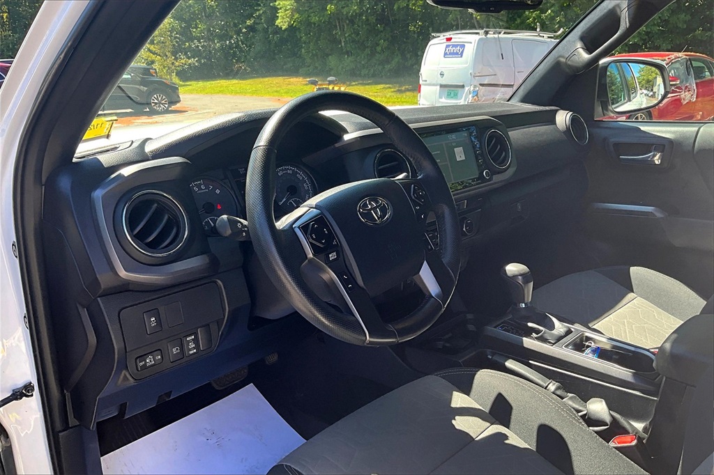 2023 Toyota Tacoma TRD Off-Road photo 8