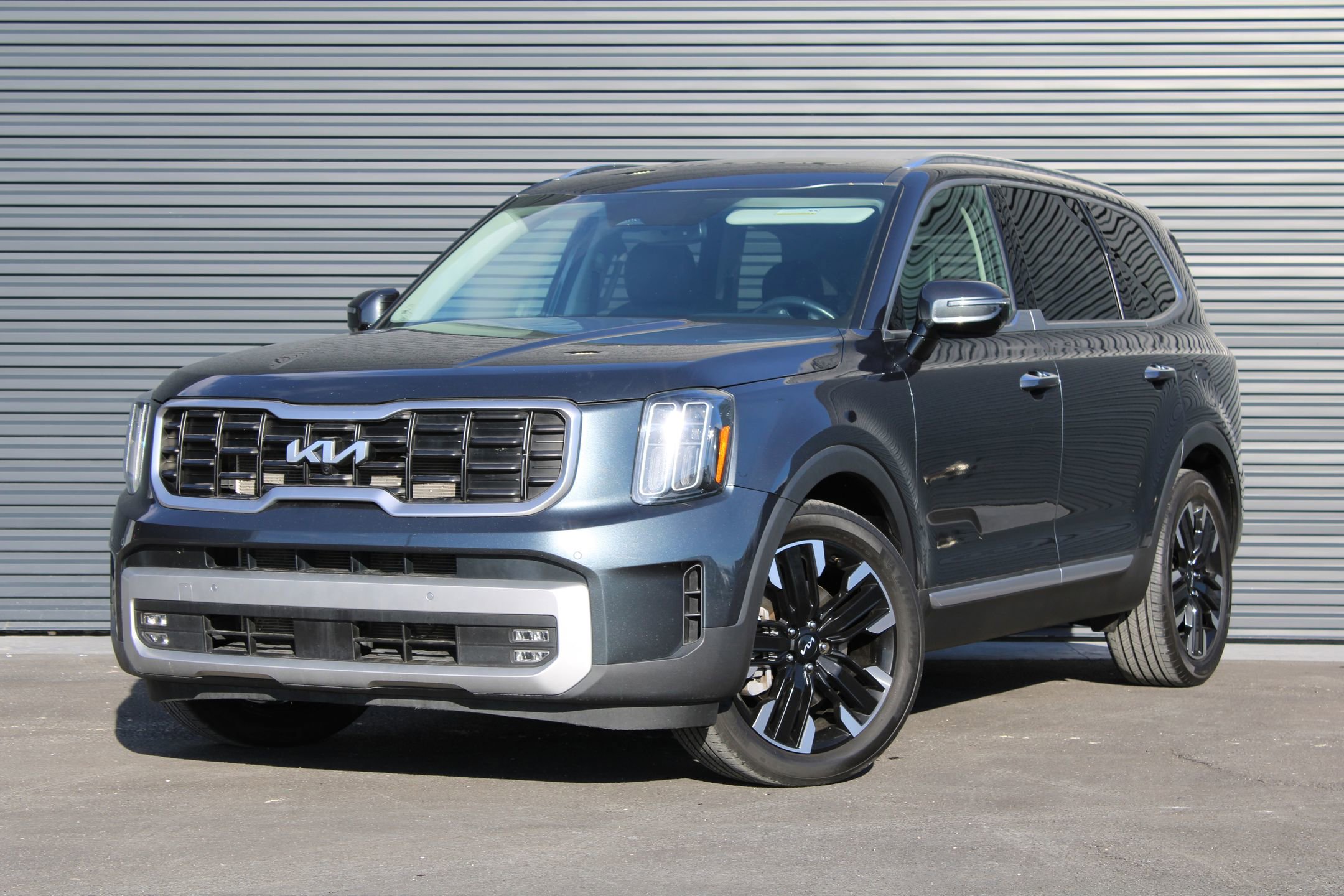2023 Kia Telluride SX's photo