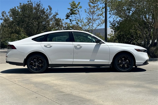 2025 Honda Accord SE photo 2