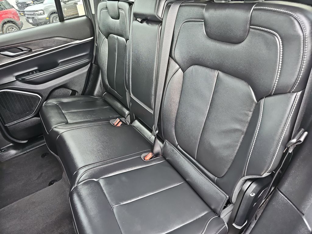 2022 Jeep Grand Cherokee Limited photo 14