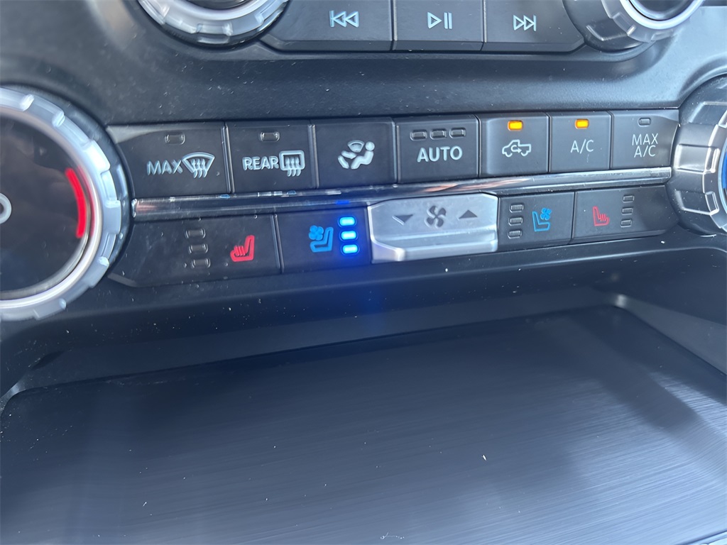 2023 Ford F-150 Lariat photo 20