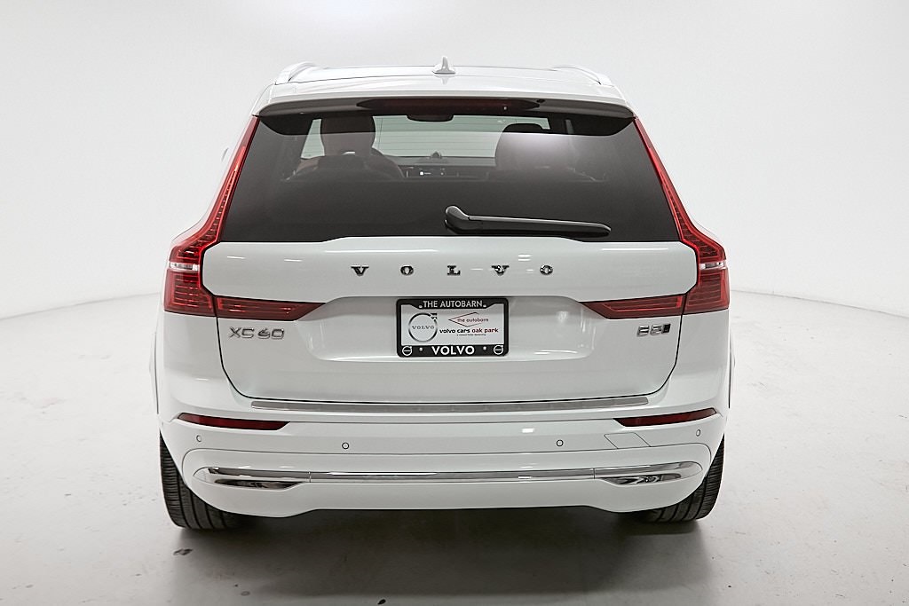 2023 VOLVO XC60 - Image 7