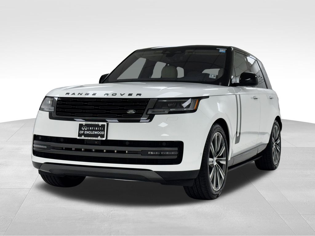 2023 Land Rover Range Rover SE photo 4
