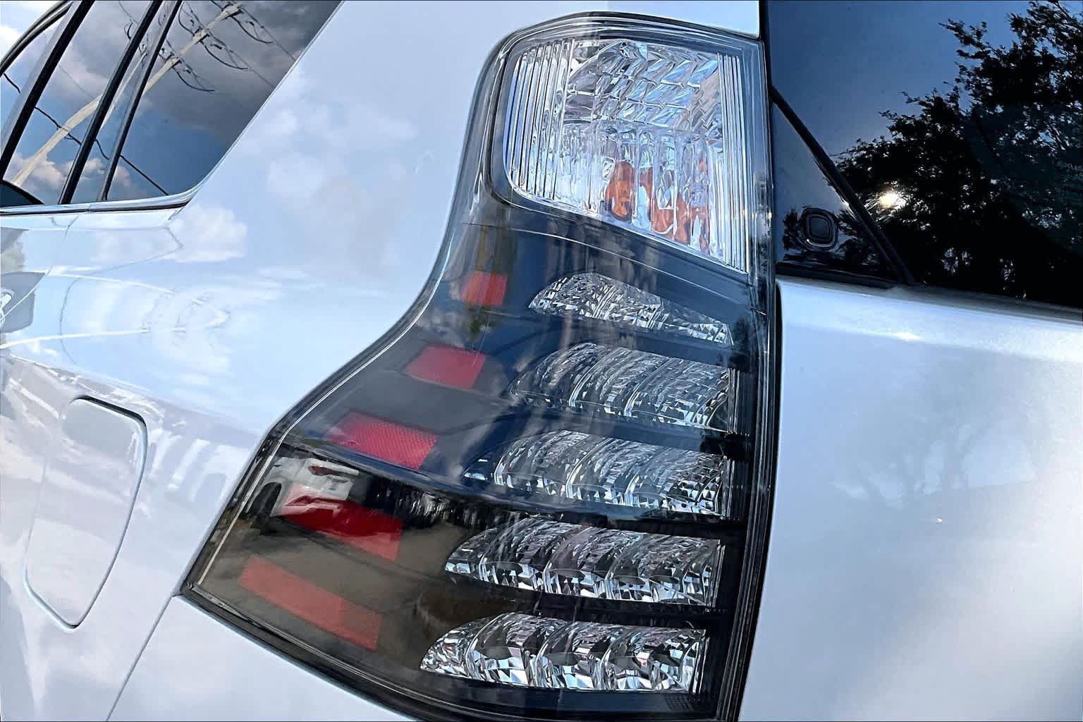 2023 Lexus GX LUXURY - Photo 28