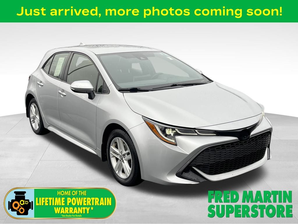 2022 Toyota Corolla Hatchback SE's photo
