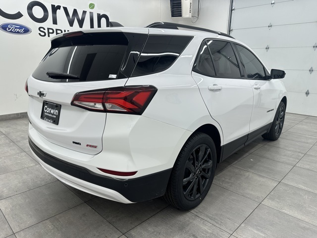 2023 Chevrolet Equinox RS photo 3