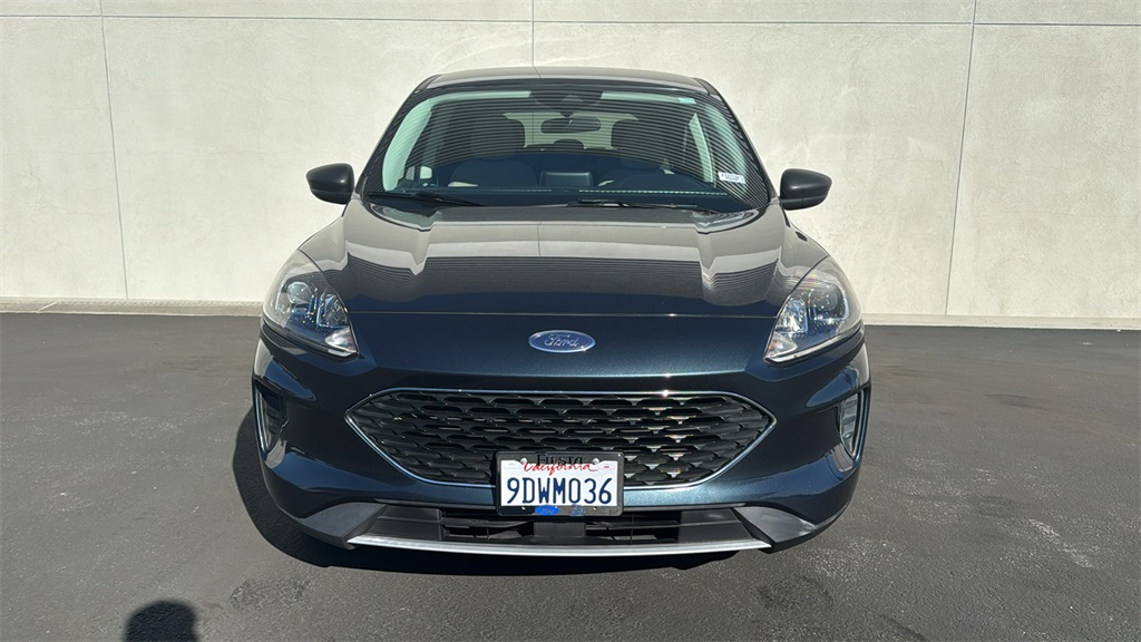 2022 Ford Escape SE photo 2