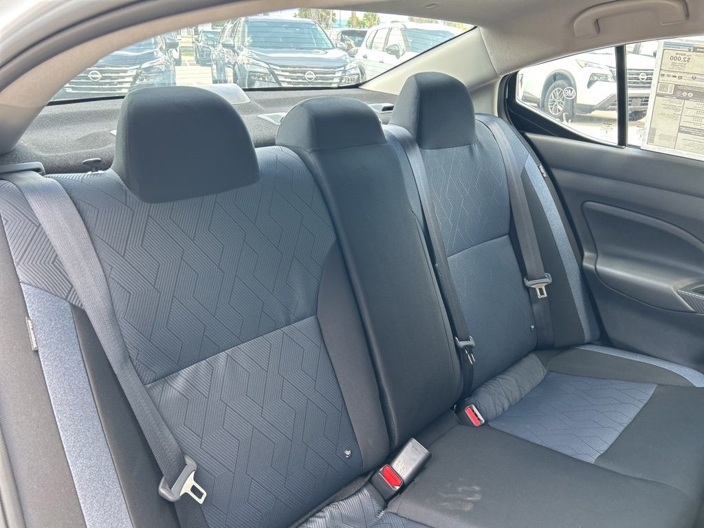 2025 Nissan Versa SV photo 34