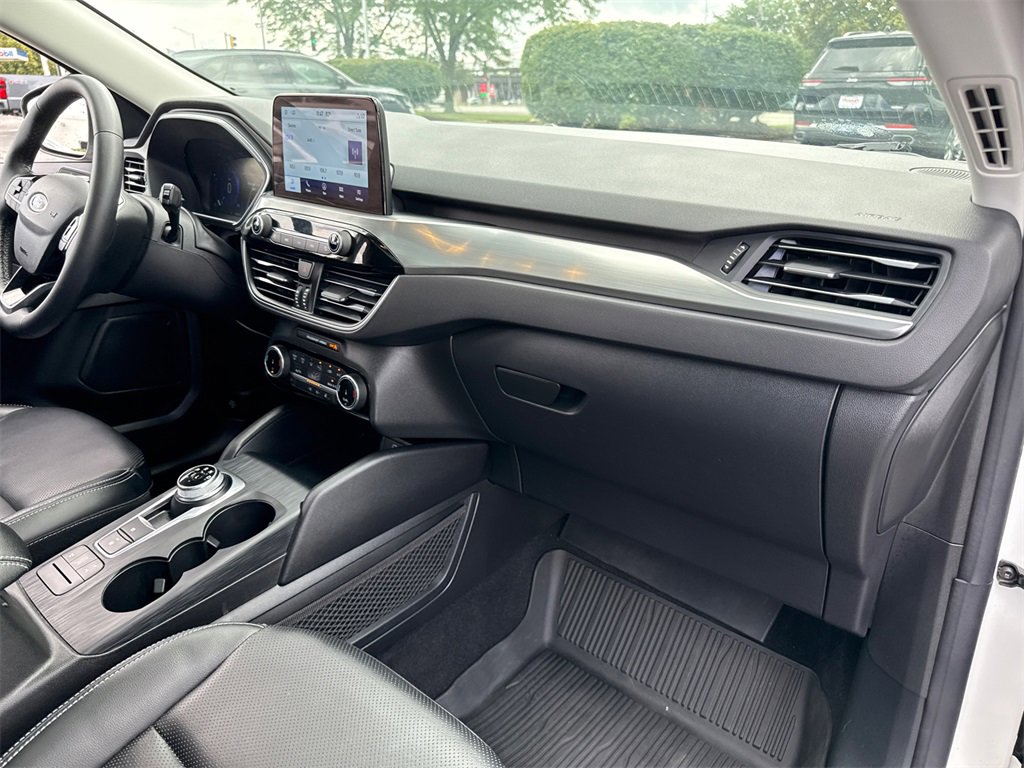 2022 Ford Escape Titanium photo 35