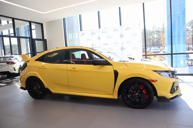 2021 Honda Civic Hatchback Type-R's photo