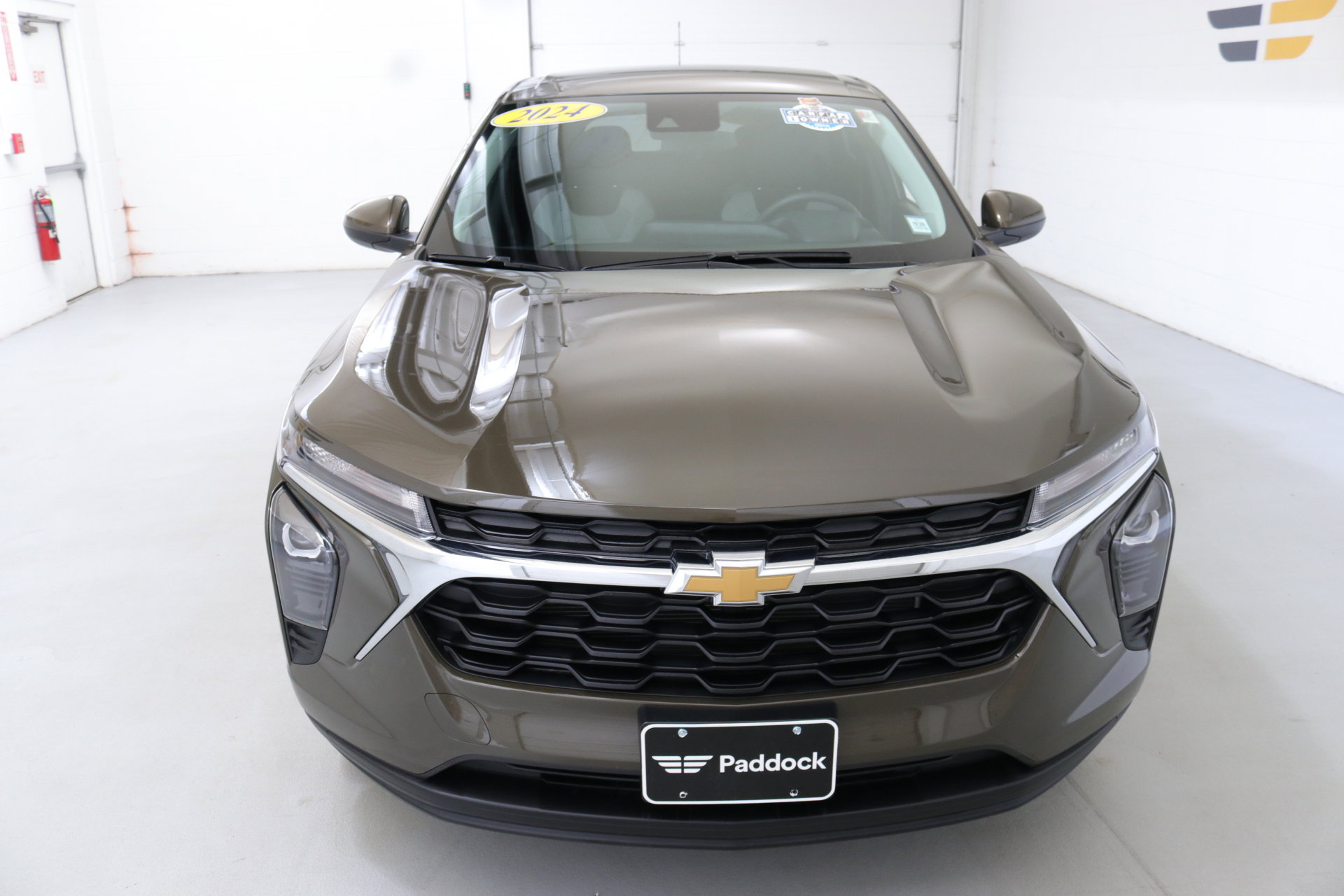 2024 Chevrolet Trax LS photo 2
