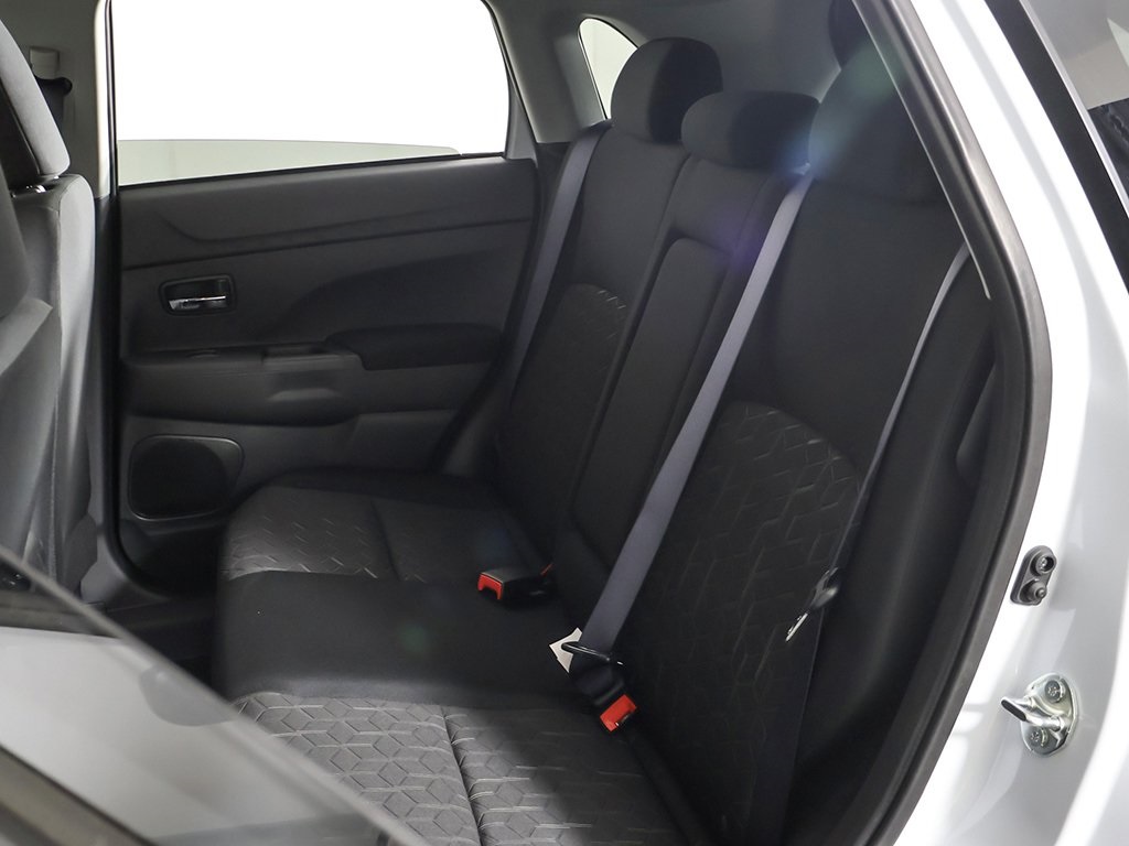 2025 Mitsubishi Outlander Sport ES SE LE photo 18