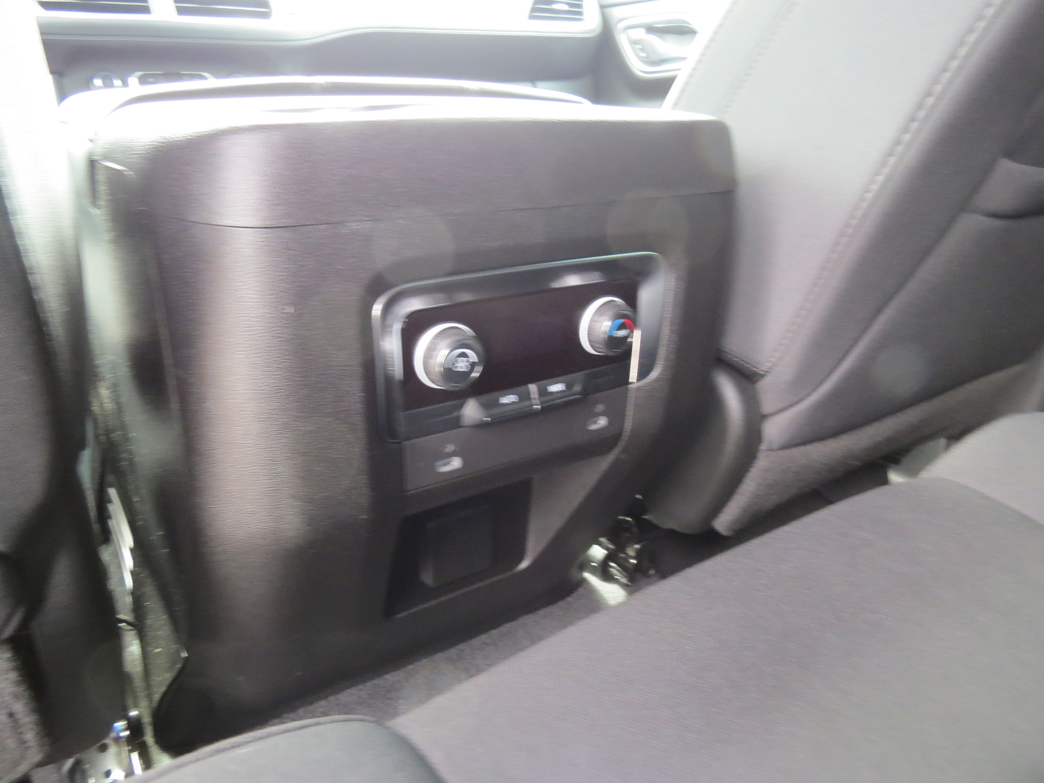 2022 Chevrolet Tahoe LS photo 9