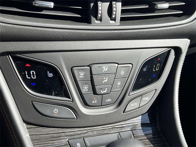 2017 Buick Envision Premium I photo 22