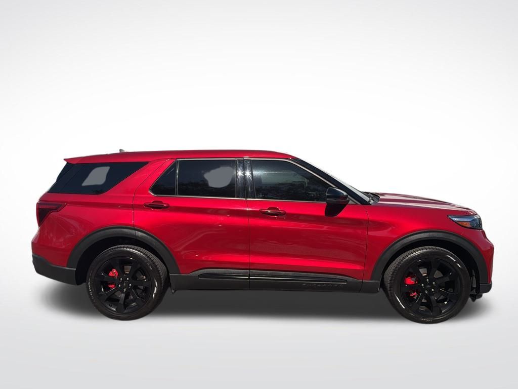 2021 Ford Explorer ST photo 4