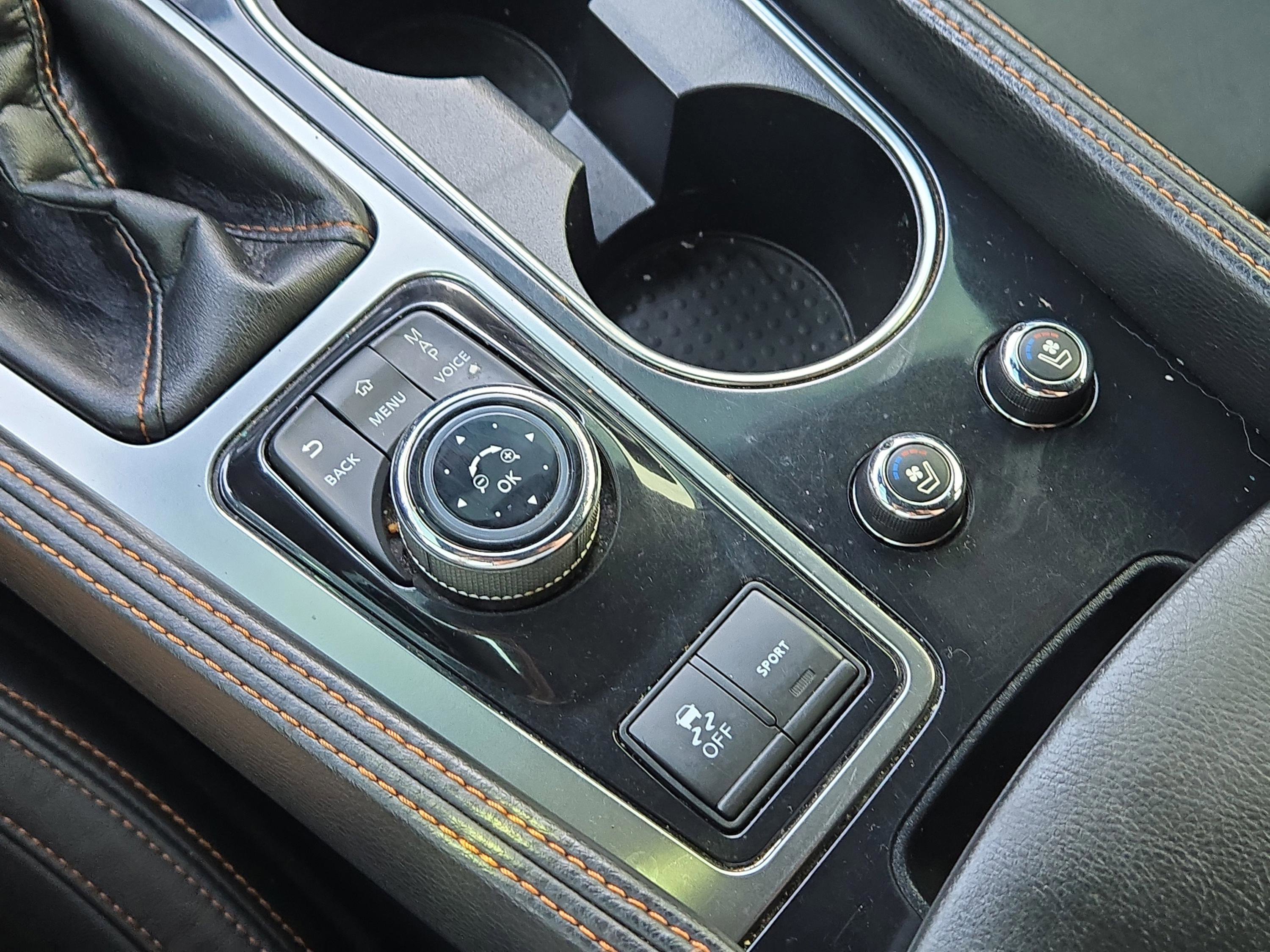 2022 Nissan Maxima SR photo 22