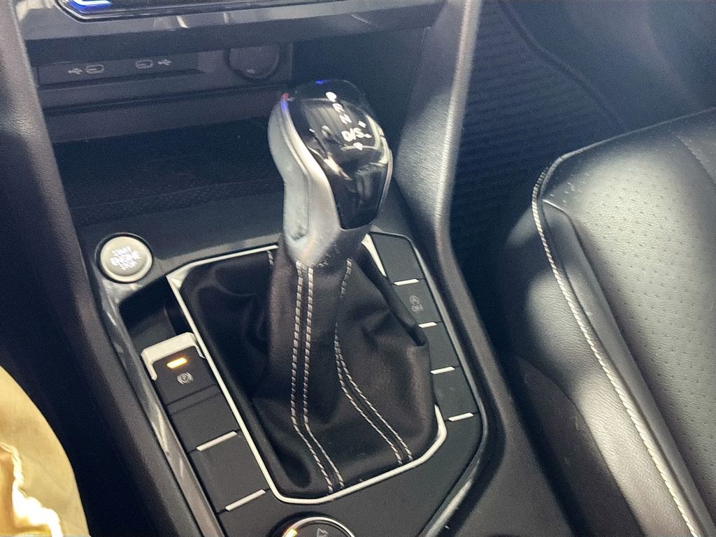 2022 Volkswagen Tiguan SE photo 17