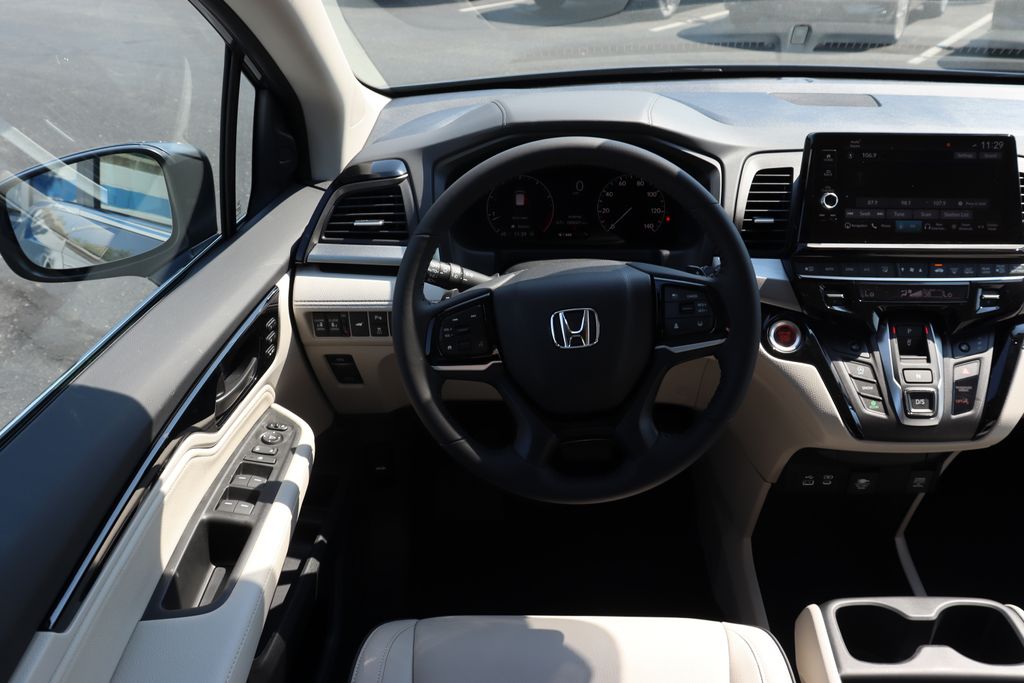 2026 Honda Odyssey Touring photo 19