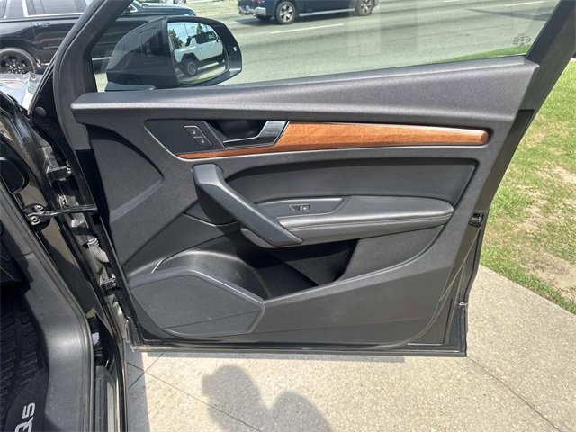 2021 Audi Q5 Premium Plus photo 11