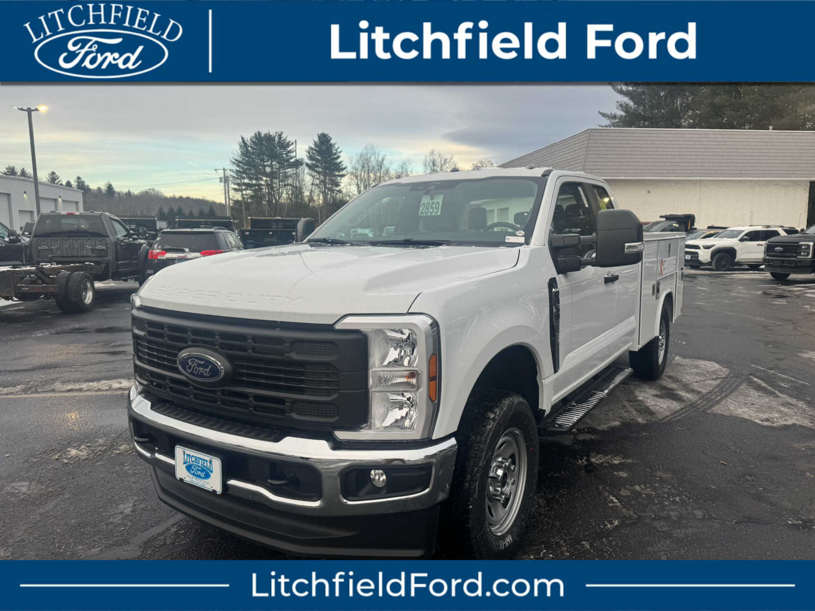 2025 Ford F-350 Super Duty XL's photo