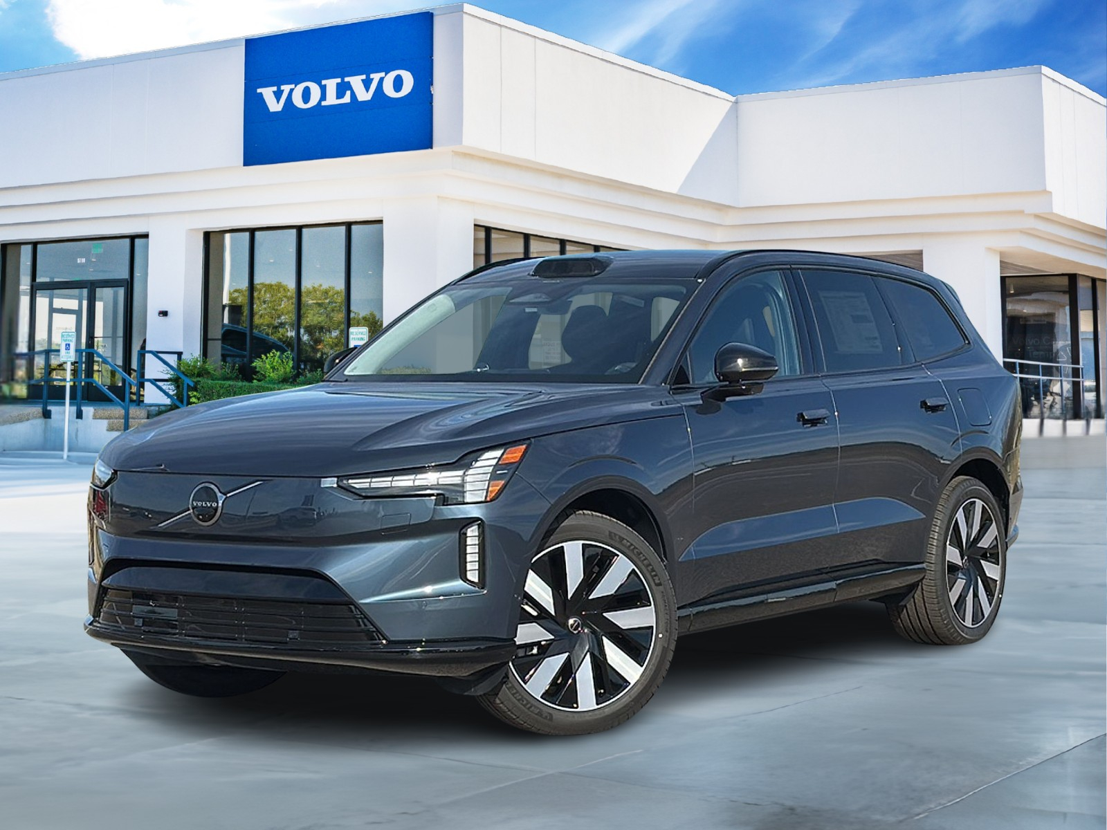 2025 Volvo EX90 Ultra's photo