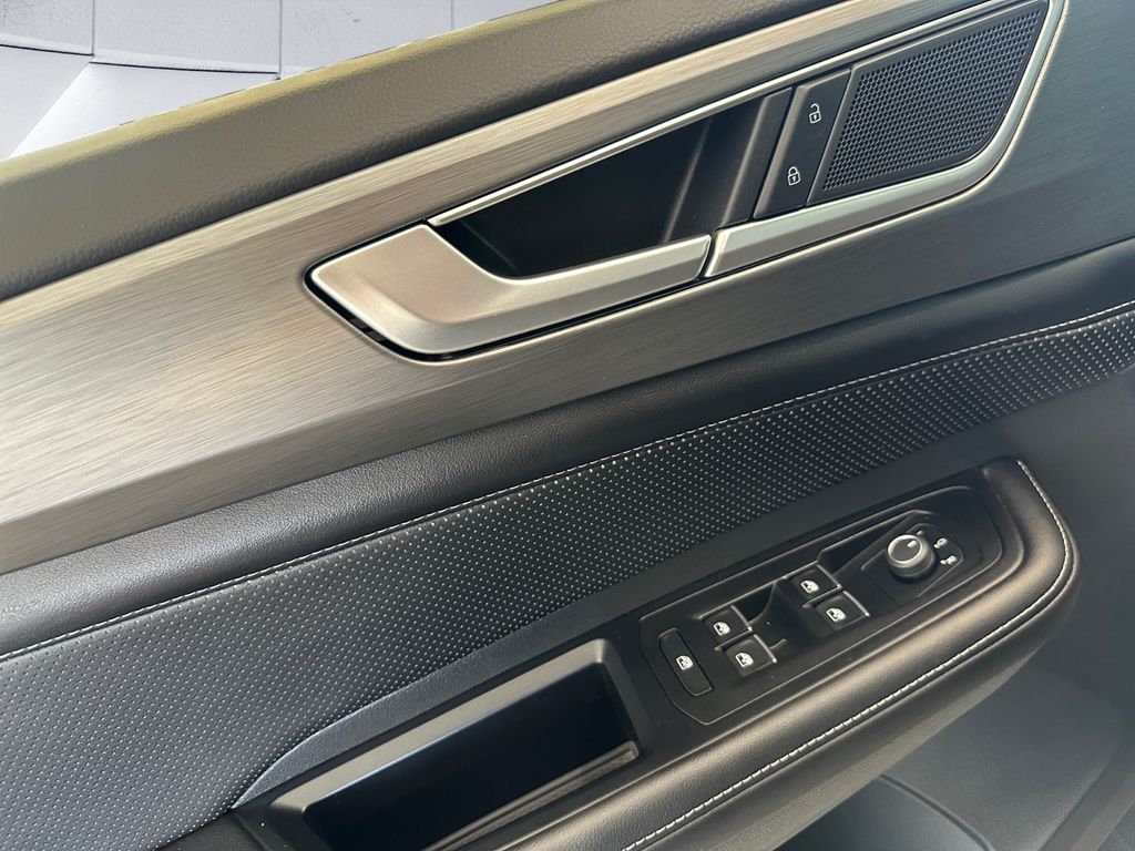 2024 Volkswagen Atlas Cross Sport SE photo 11
