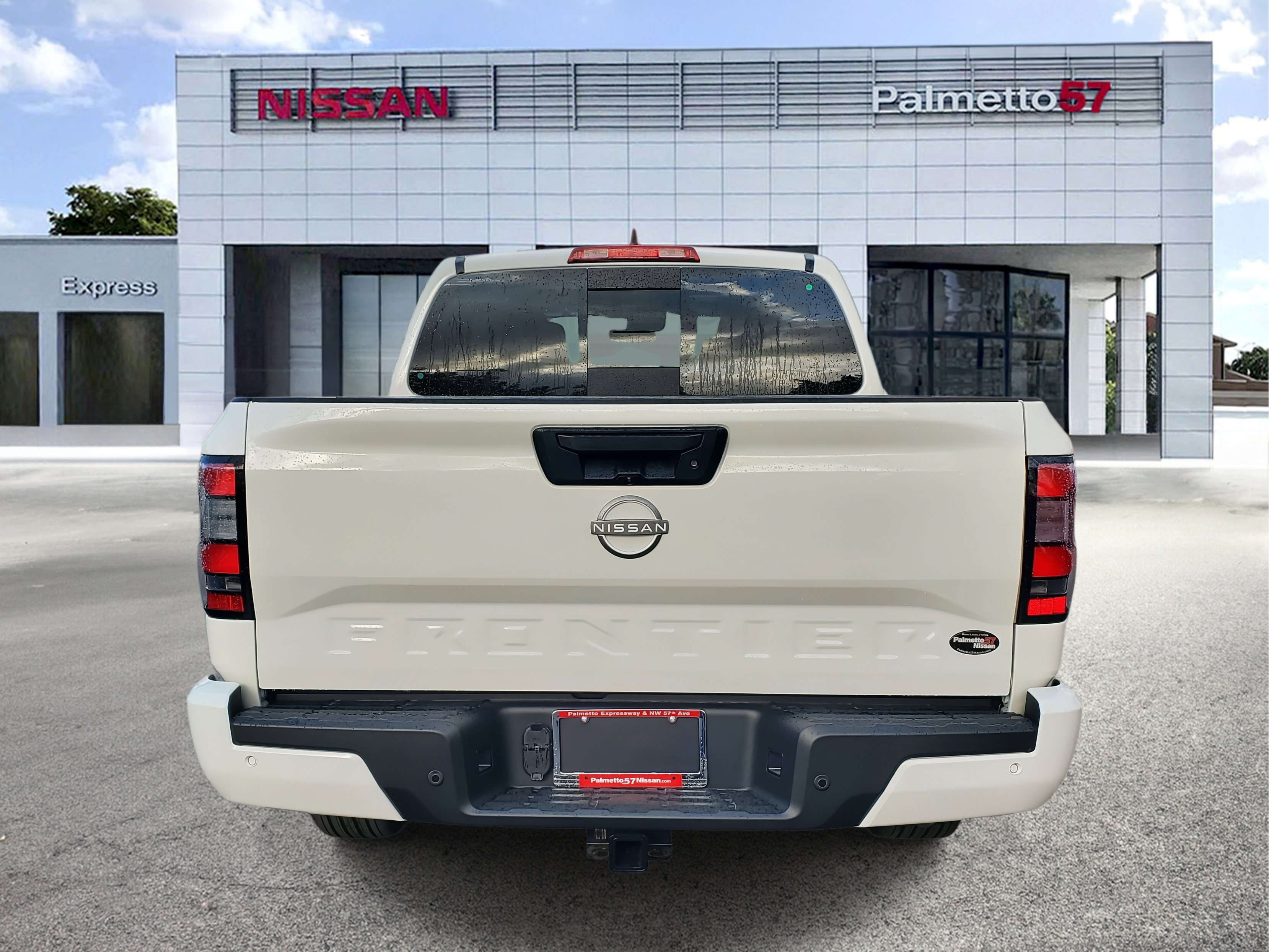 2025 Nissan Frontier SV photo 4