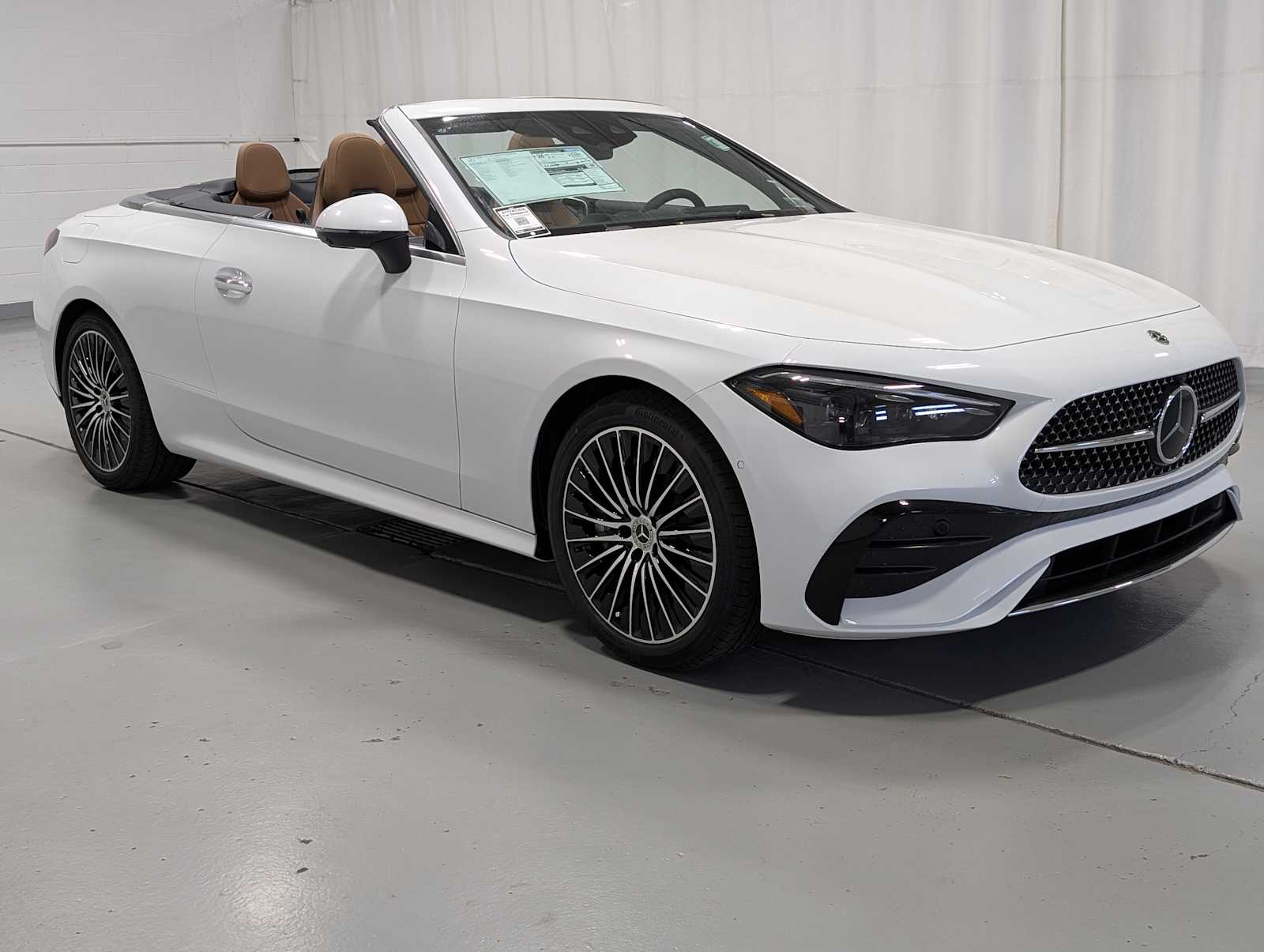 2026 Mercedes Benz CLE 450 4MATIC photo 3