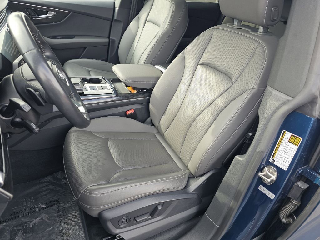 2020 Audi Q8 55 Premium Plus photo 5