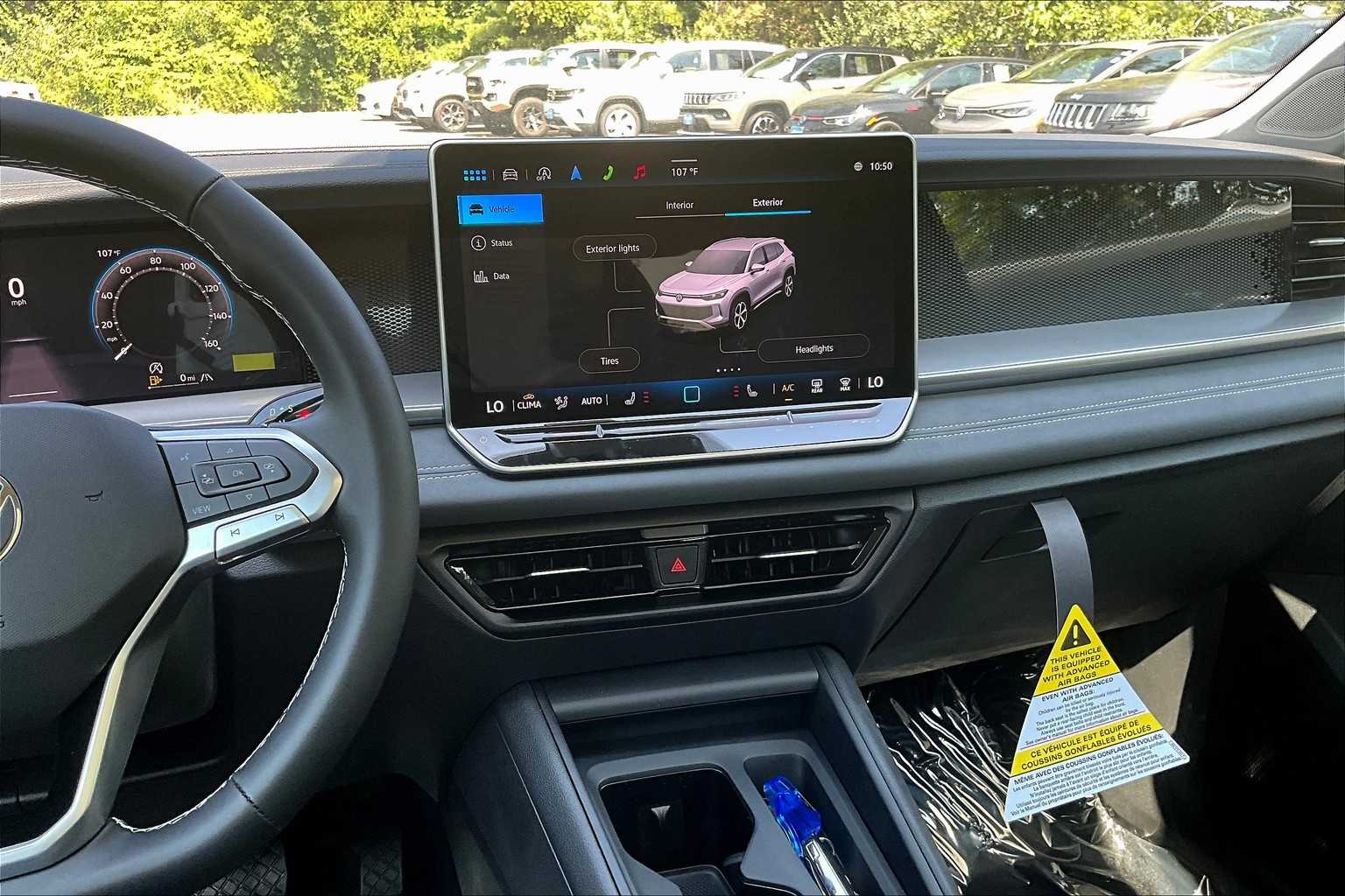 2025 Volkswagen Tiguan SE photo 12