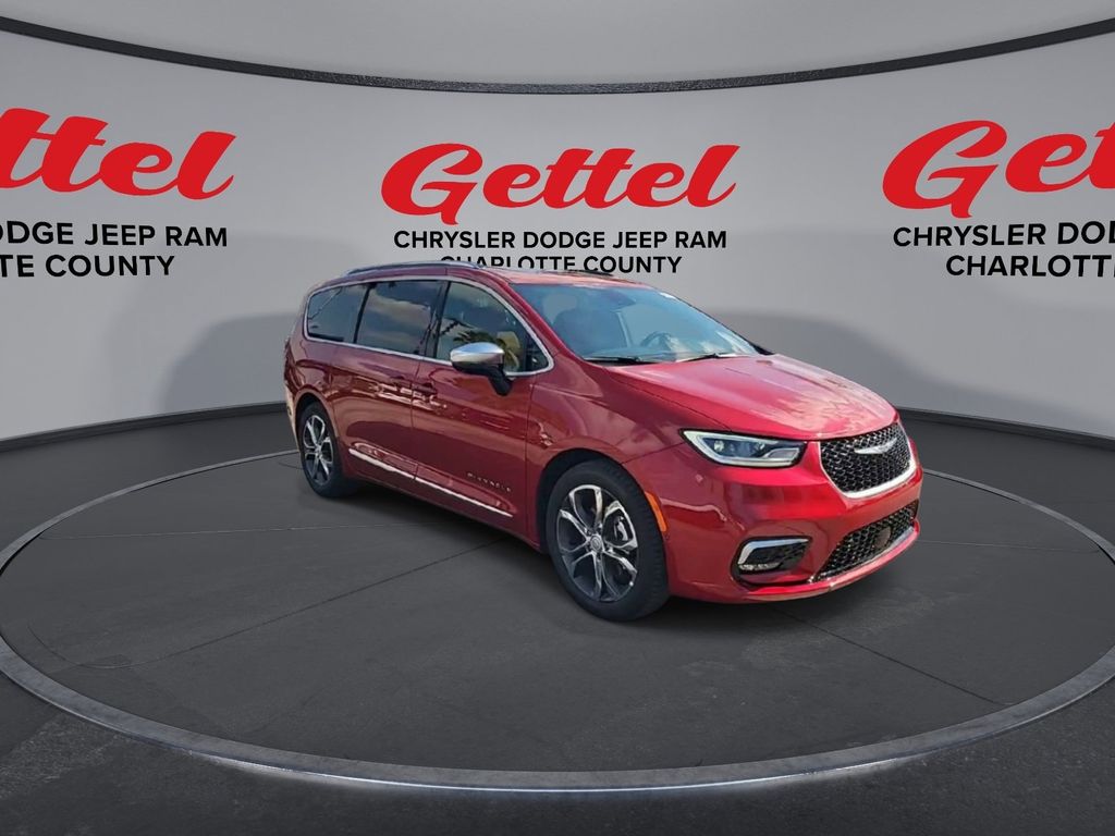 2026 Chrysler Pacifica Pinnacle photo 2