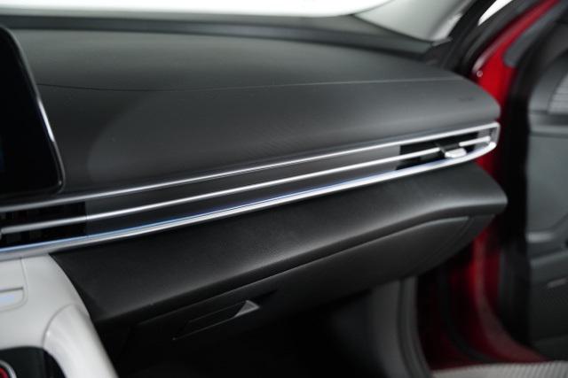 2025 Hyundai Elantra Hybrid Limited photo 17