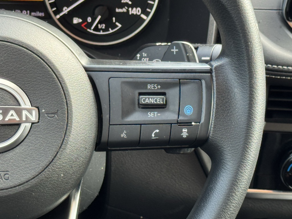 2024 Nissan Rogue SV photo 17