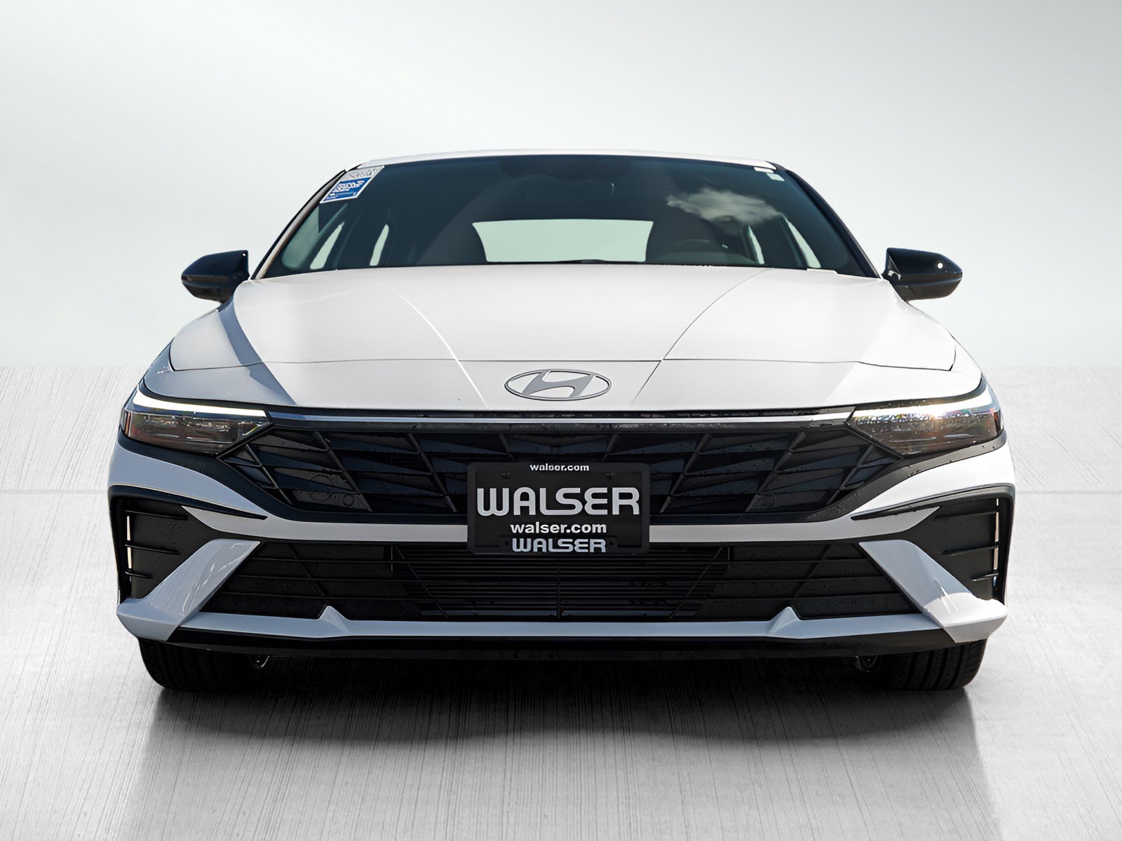 2025 Hyundai Elantra SEL Sport photo 2