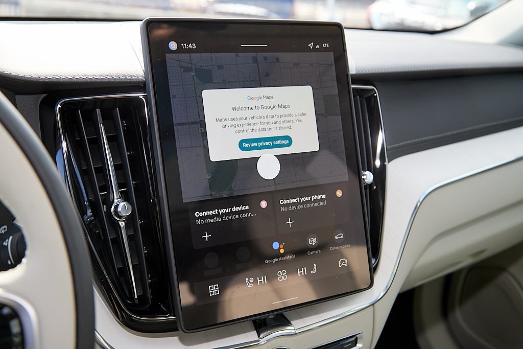 2026 VOLVO XC60 - Image 15