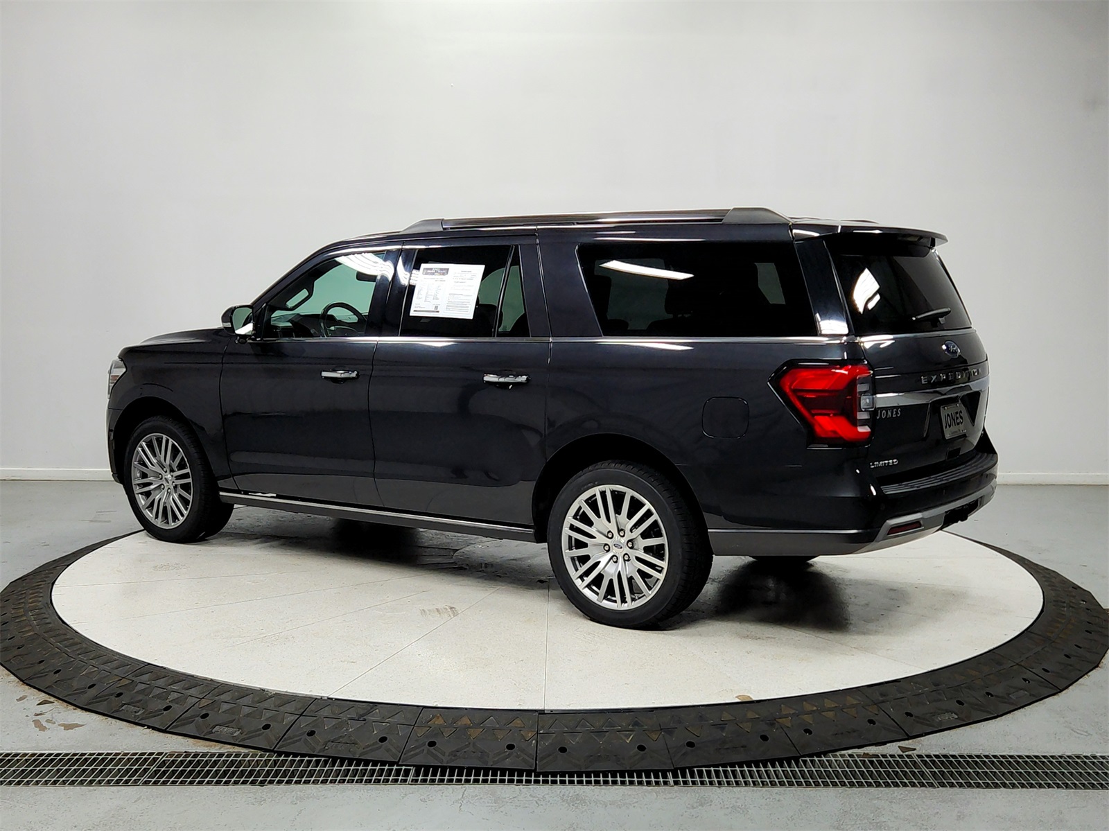 2023 Ford Expedition MAX Limited photo 4