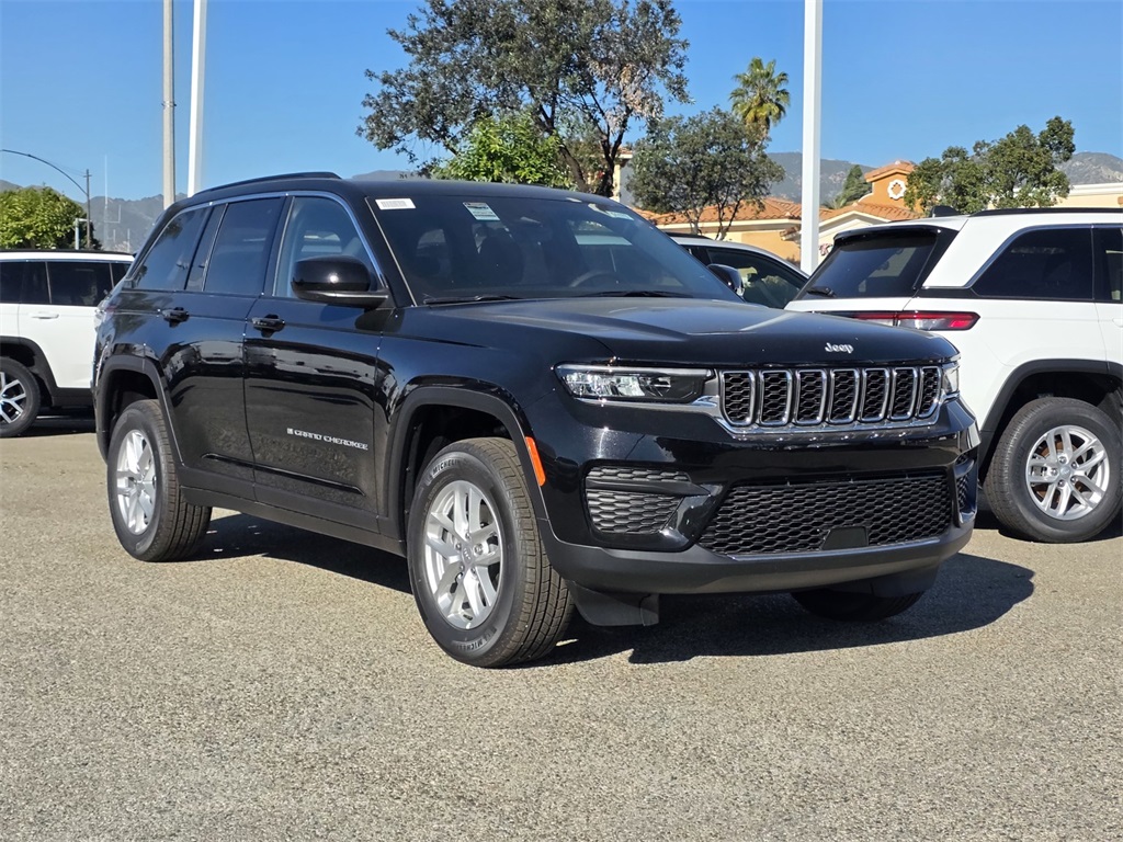 2025 Jeep Grand Cherokee Laredo's photo