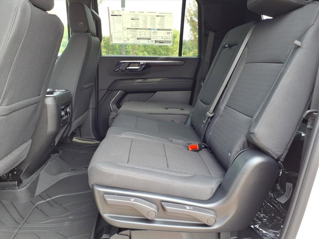 2025 Chevrolet Suburban LS photo 14