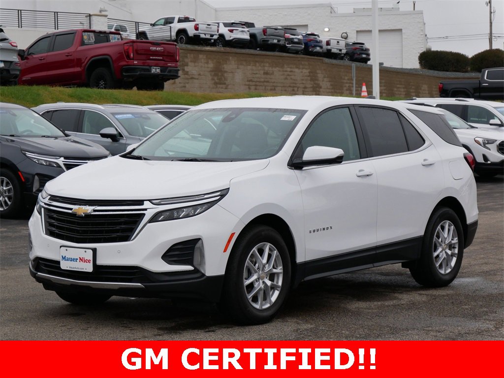 2022 Chevrolet Equinox LT photo 2