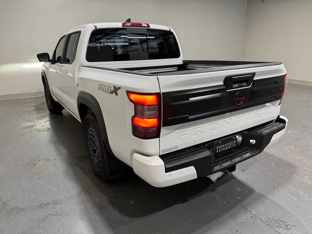 2025 Nissan Frontier Crew Cab PRO-X photo 4