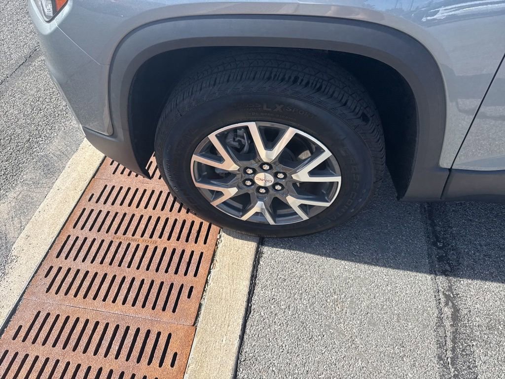 2023 Gmc Acadia SLE photo 9