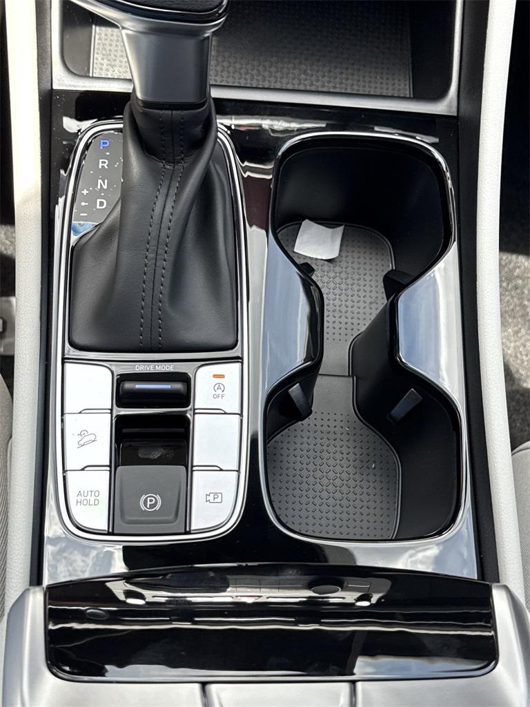 2025 Hyundai Tucson SE photo 25